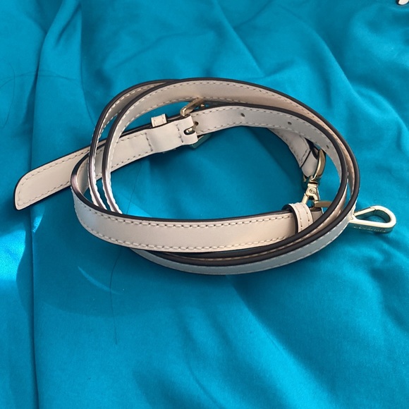 *Michael Kors Light Cream Satchel purse - Picture 4 of 5